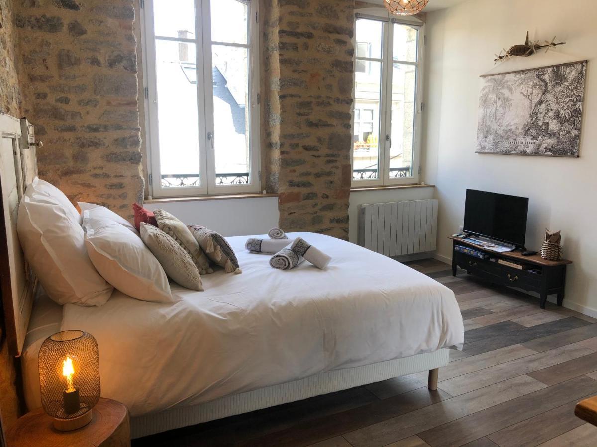 Appartement Centre-Ville Avec Terrasse Rustique Vannes Bagian luar foto